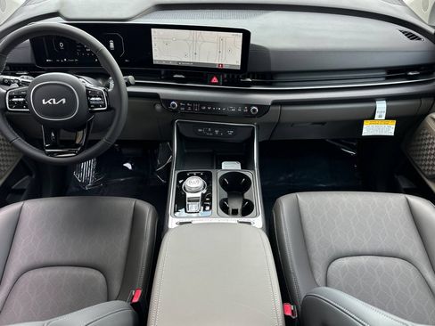 New 2026 Kia Carnival SX FWD image 10