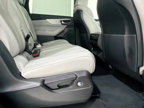 Certified 2024 Acura MDX SH-AWD w/ Technology Package image 25