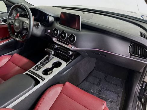 Used 2018 Kia Stinger GT1 image 34