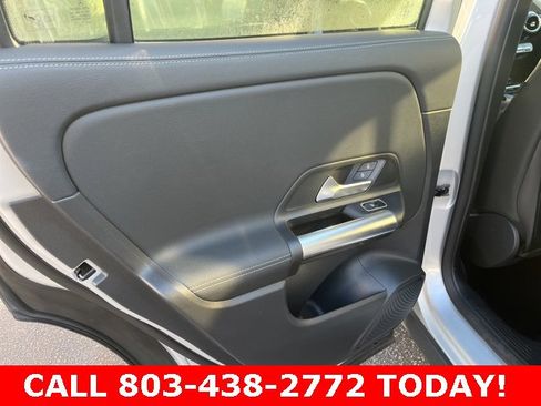 Used 2023 Mercedes-Benz GLA 250 4MATIC image 11