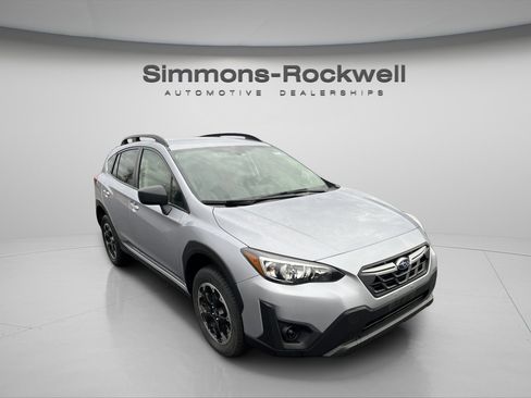 Used 2023 Subaru Crosstrek 2.0i image 3