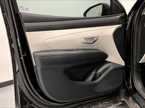 Used 2025 Hyundai Tucson SEL FWD image 21