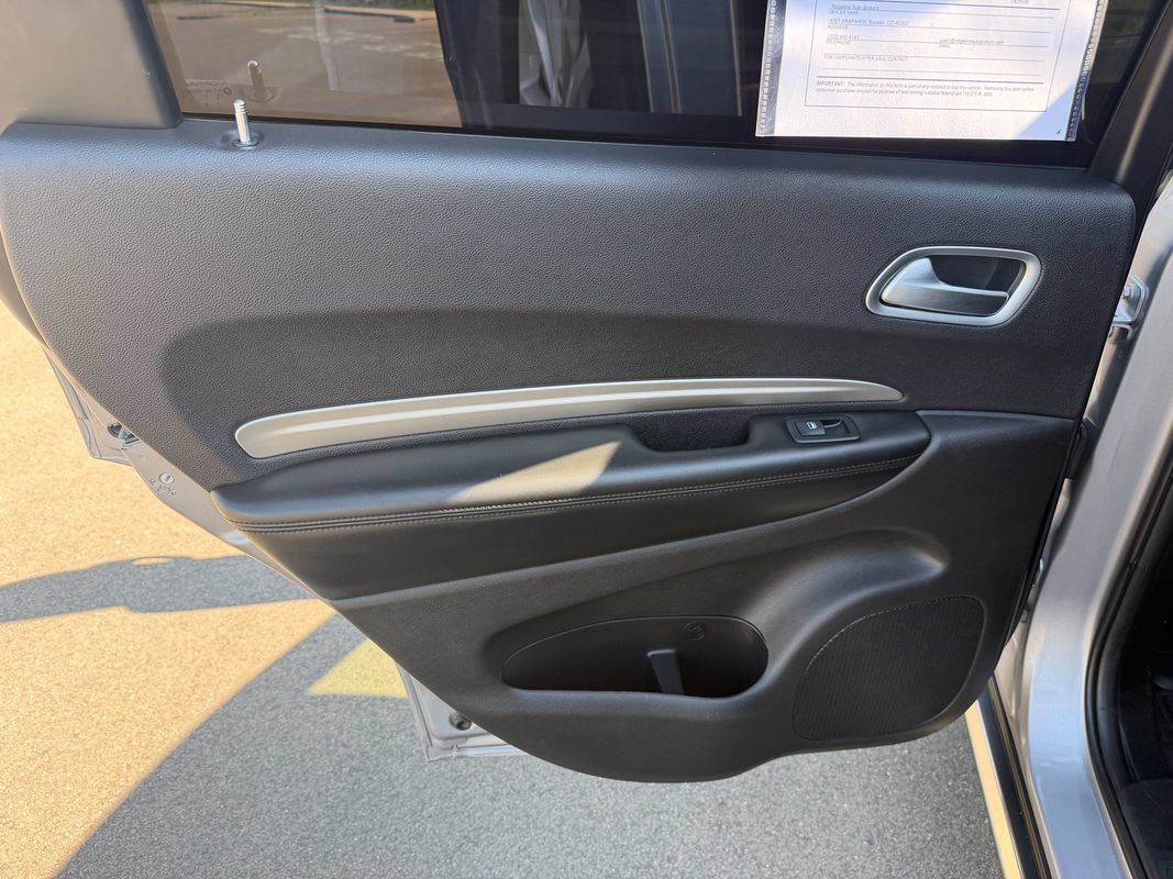 Used 2019 Dodge Durango SXT w/ Trailer Tow Group IV AWD/4WD image 15