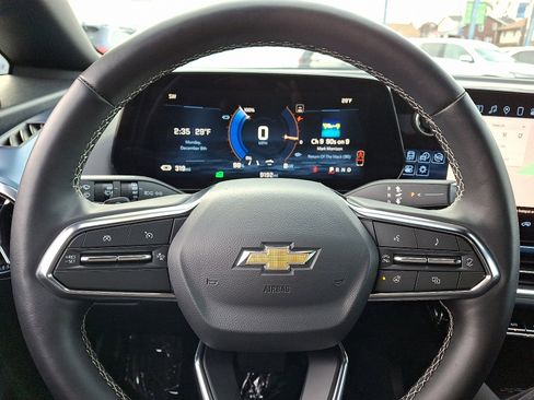 Used 2025 Chevrolet Equinox EV LT w/ Convenience Package image 20