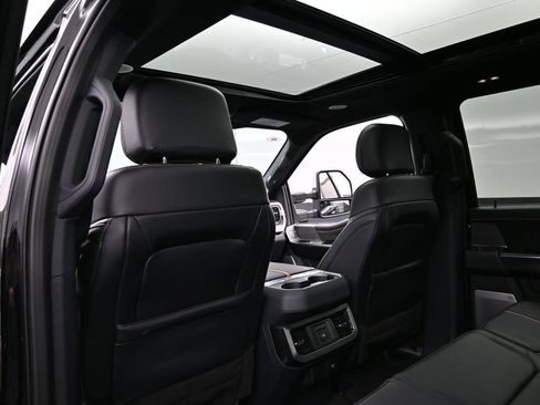 Used 2024 Ford F250 Platinum AWD/4WD image 19