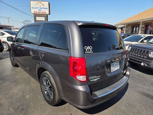 Used 2018 Dodge Grand Caravan GT image 4