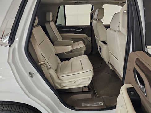 Used 2021 GMC Yukon Denali w/ Denali Premium Package AWD/4WD image 24