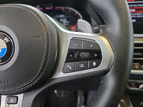 Used 2019 BMW X5 xDrive50i w/ M Sport Package image 21