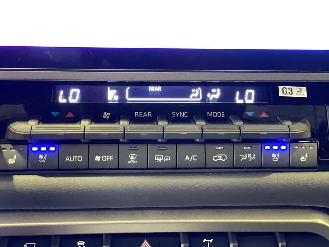 New 2026 Toyota Sequoia Platinum w/ TRD Off-Road Package AWD/4WD image 21