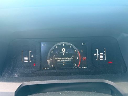 Used 2025 Toyota 4Runner SR5 AWD/4WD image 22