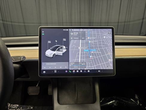 Used 2022 Tesla Model 3 image 24