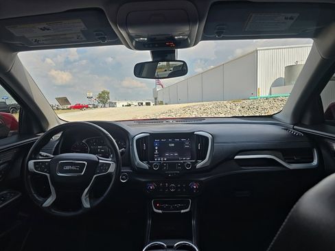Used 2022 GMC Terrain SLT image 21
