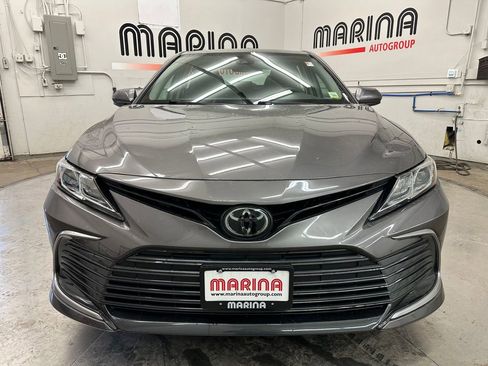 Used 2022 Toyota Camry LE image 10