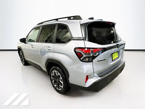 Used 2026 Subaru Forester Premium AWD/4WD image 7