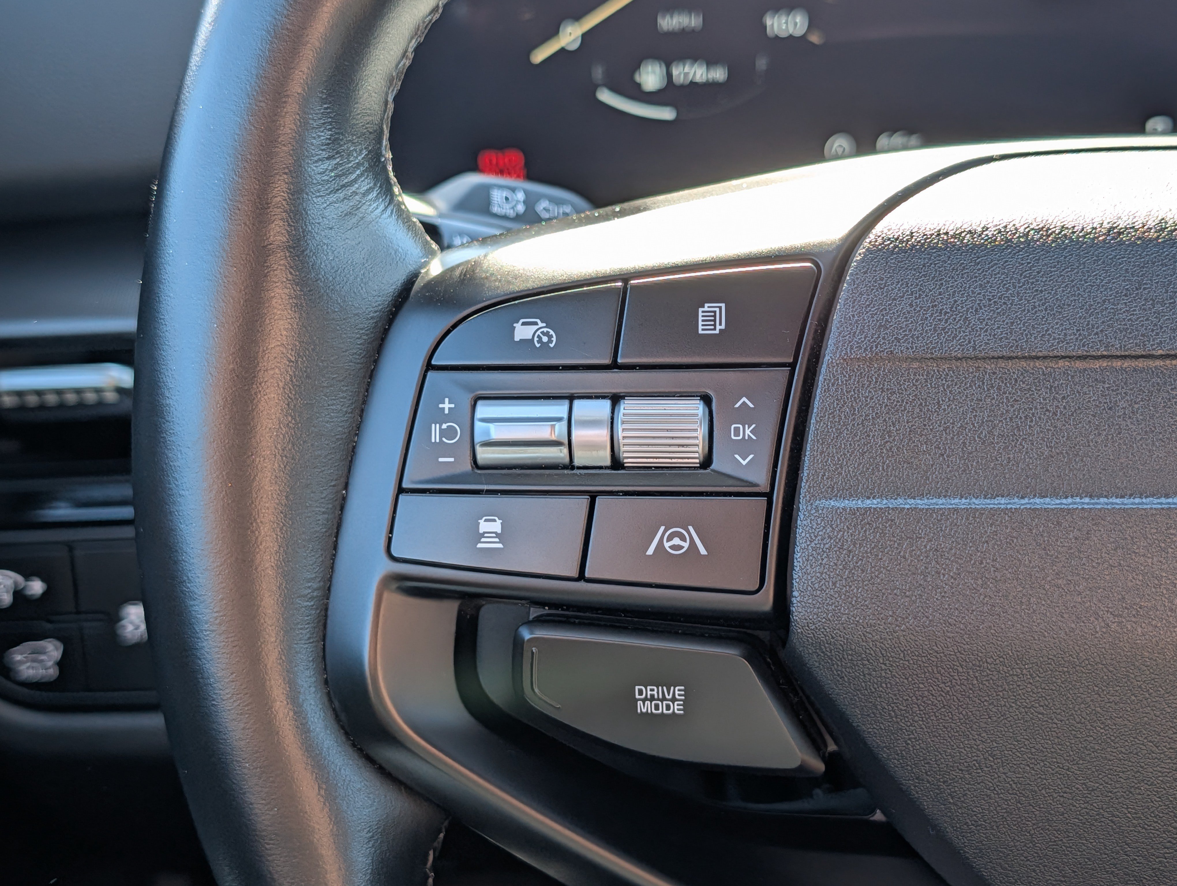Certified 2026 Kia Sportage SX FWD image 31