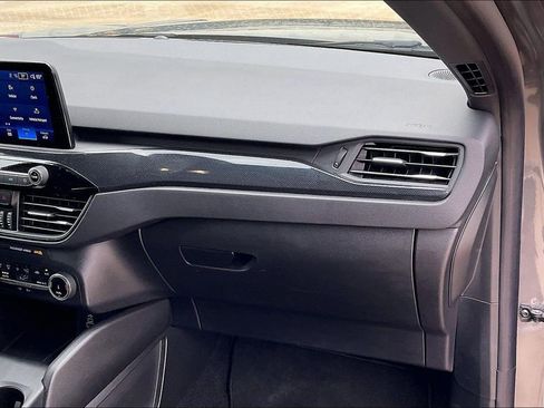 Used 2025 Ford Escape ST-Line AWD/4WD image 16