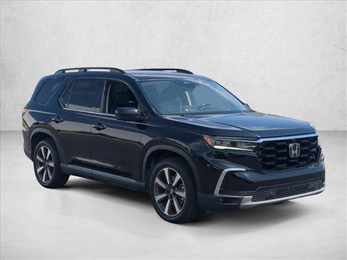 Used 2023 Honda Pilot Elite image 3