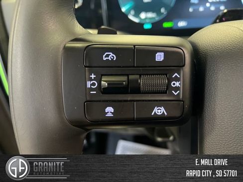 Used 2025 Hyundai Santa Fe Calligraphy AWD/4WD image 32