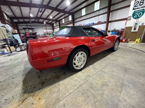 Used 1993 Chevrolet Corvette Convertible image 9