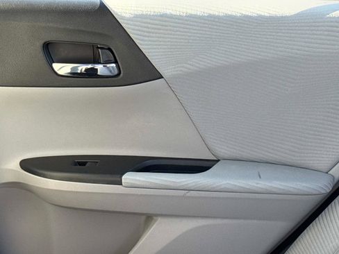 Certified 2017 Honda Accord LX image 14