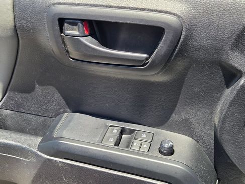 Used 2020 Toyota Tacoma SR RWD image 14