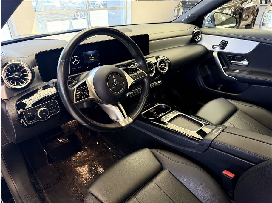 Used 2025 Mercedes-Benz CLA 250 4MATIC image 25