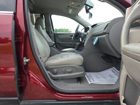 Certified 2016 Chevrolet Traverse LT FWD image 30