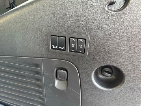 Used 2015 GMC Yukon Denali w/ Premium Package image 25