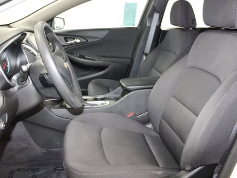 Used 2023 Chevrolet Malibu LT image 19