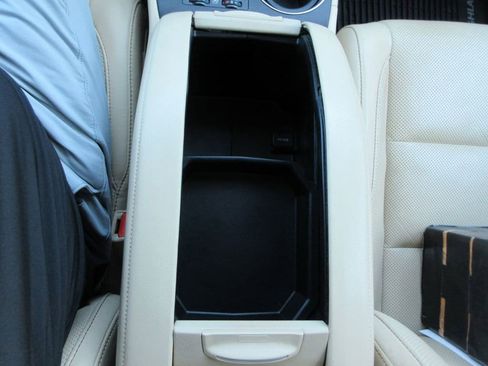 Used 2017 Toyota Highlander Limited image 6