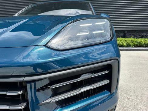 Certified 2026 Porsche Cayenne S AWD/4WD image 9
