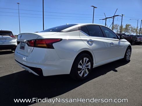 Used 2025 Nissan Altima 2.5 S FWD image 6
