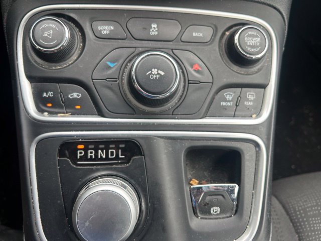 Used 2015 Chrysler 200 Limited w/ Convenience Group FWD image 22