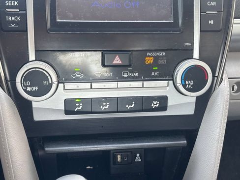 Used 2013 Toyota Camry FWD image 11