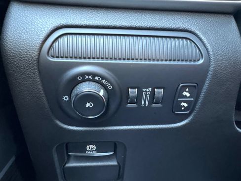 Used 2024 Jeep Wagoneer L Series II w/ Flexible Seating Group AWD/4WD image 13