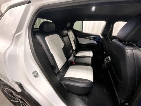 Used 2025 Chevrolet Equinox EV LT image 16