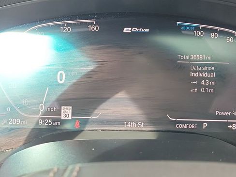 Used 2020 BMW 530e xDrive 530e xDrive iPerformance w/ Premium Package image 27