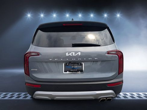 Used 2022 Kia Telluride S AWD/4WD image 4