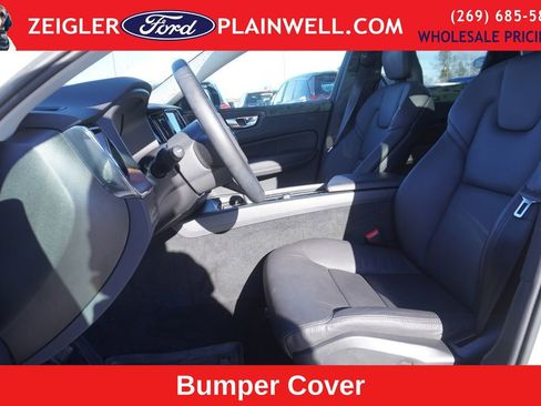 Used 2023 Volvo XC60 T8 Plus w/ Protection Package Premier image 17