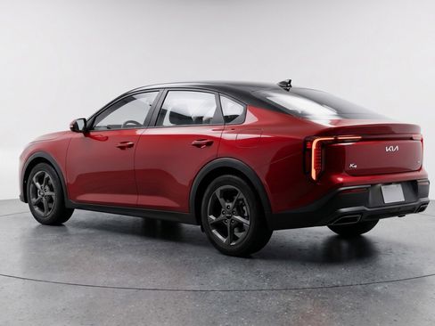 Used 2025 Kia K4 LXS image 6