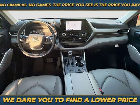 Used 2025 Toyota Highlander XLE AWD/4WD image 16