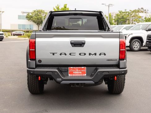 New 2025 Toyota Tacoma Trailhunter image 7