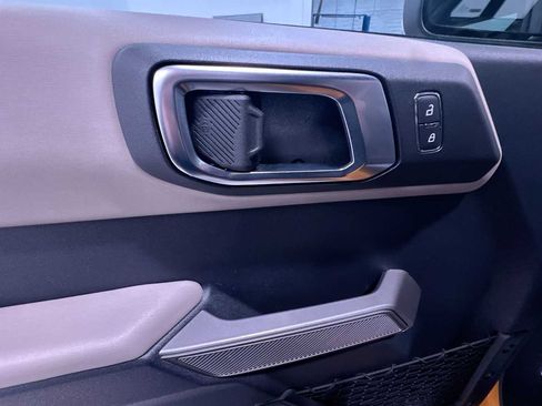 Used 2022 Ford Bronco Wildtrak image 12