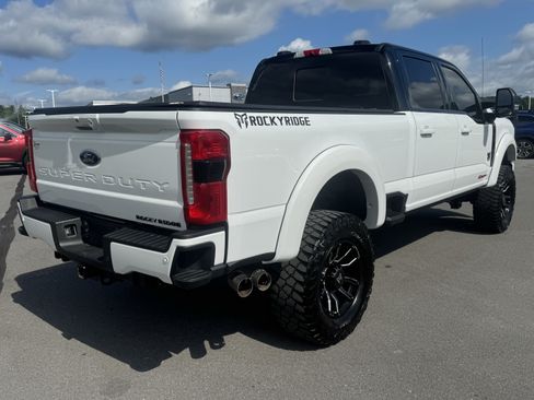 Used 2024 Ford F250 Lariat w/ Lariat Ultimate Package AWD/4WD image 3