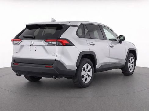 Used 2025 Toyota RAV4 LE AWD/4WD image 4