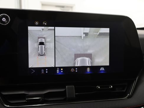 Used 2025 Chevrolet Equinox RS w/ Safety and Technology Package AWD/4WD image 18
