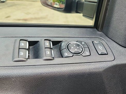 Used 2021 Ford F250 Lariat w/ Lariat Ultimate Package AWD/4WD image 10