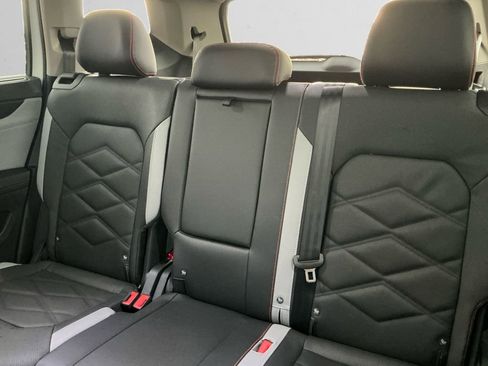 New 2026 Volkswagen Atlas Peak Edition image 13