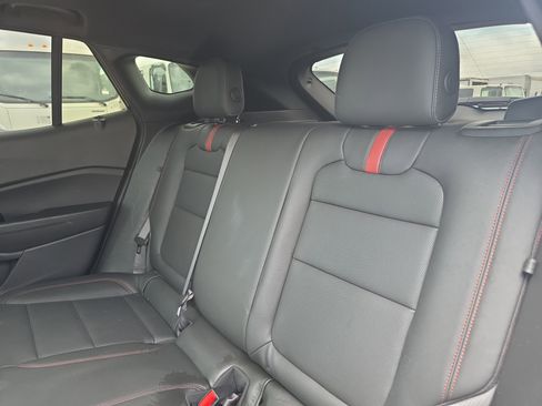Used 2025 Chevrolet Trax RS w/ Sunroof Package FWD image 19