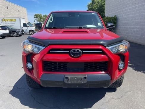 Used 2020 Toyota 4Runner Venture w/ Moonroof Package AWD/4WD image 2
